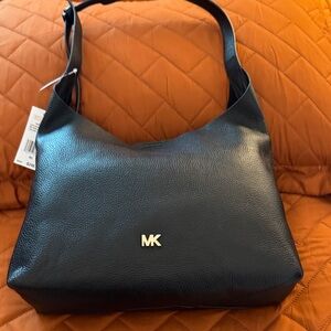 Michael Kors Elegant Black Shoulder Bag with Gold Accent